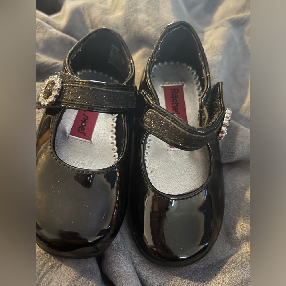 shoes for girls size 5 … brand new never used